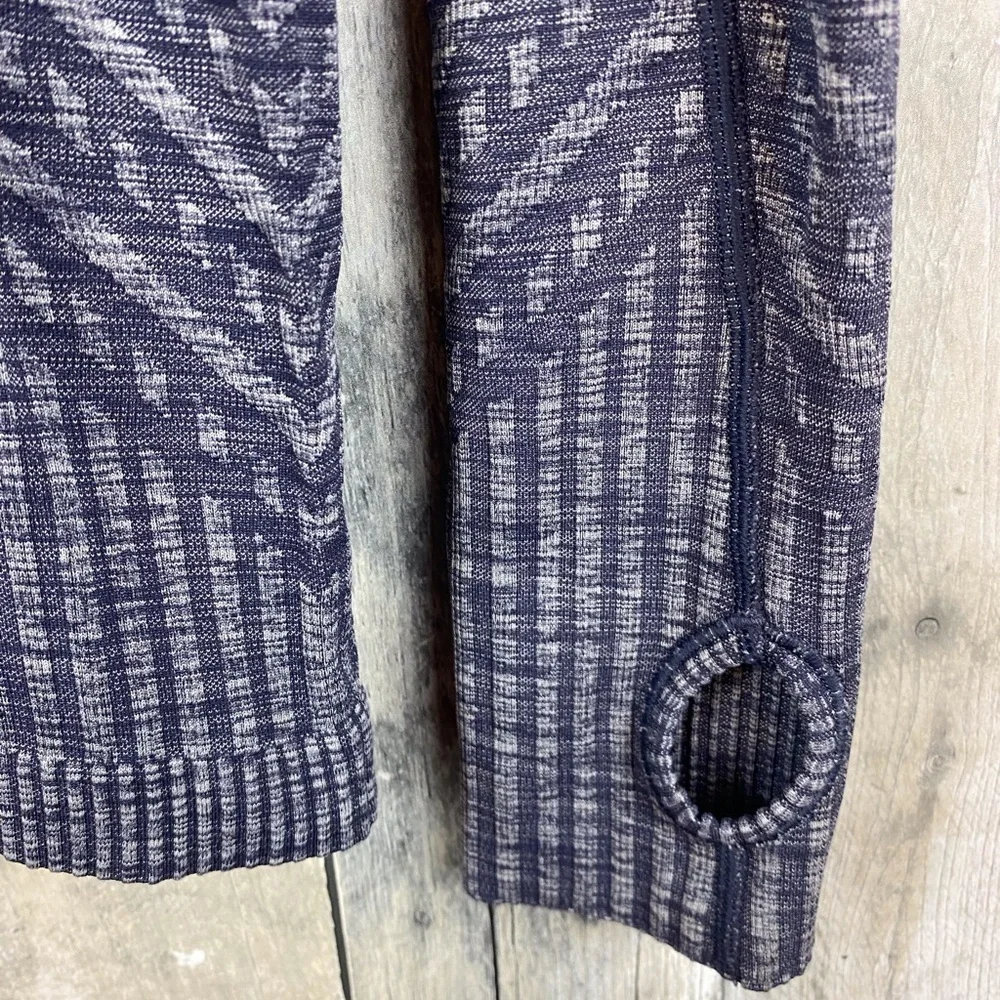Lululemon Rest Less Pullover in Heathered Cadet Blue Size 10.